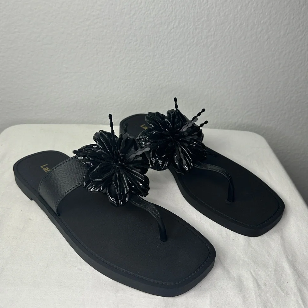 Larroude Black Hibiscus Jelly Flat Sandals Women’s Size 10 / 11 EUR 40/41 NWOT